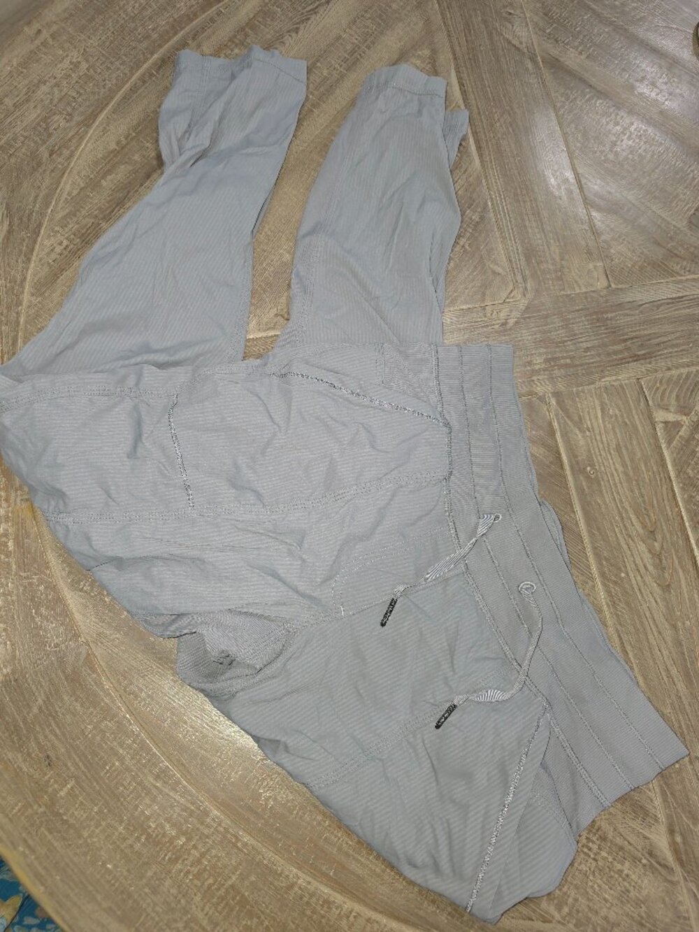 Lululemon Light Grey Dance Studio Ankle Pants Sz 8